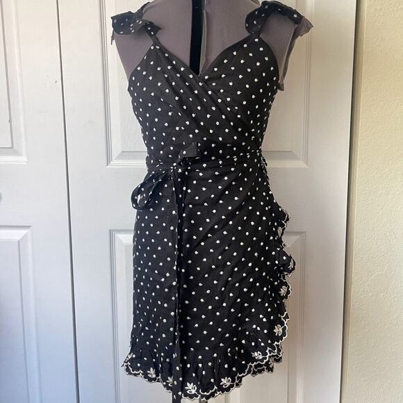 NWT Wayf Simone Linen Blend Ruffle Wrap In Black Polka Dot Embroidery, Size M 🗣 - Picture 2 of 3